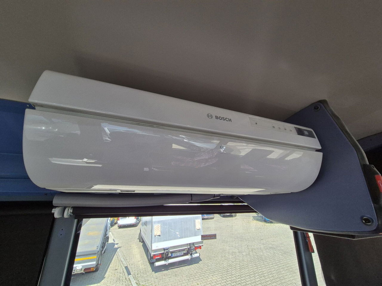 Autobús suburbano Irisbus 330 KM / Automat / 24 + 1 Seats / Like Camper / SO LAR Panels: foto 11
