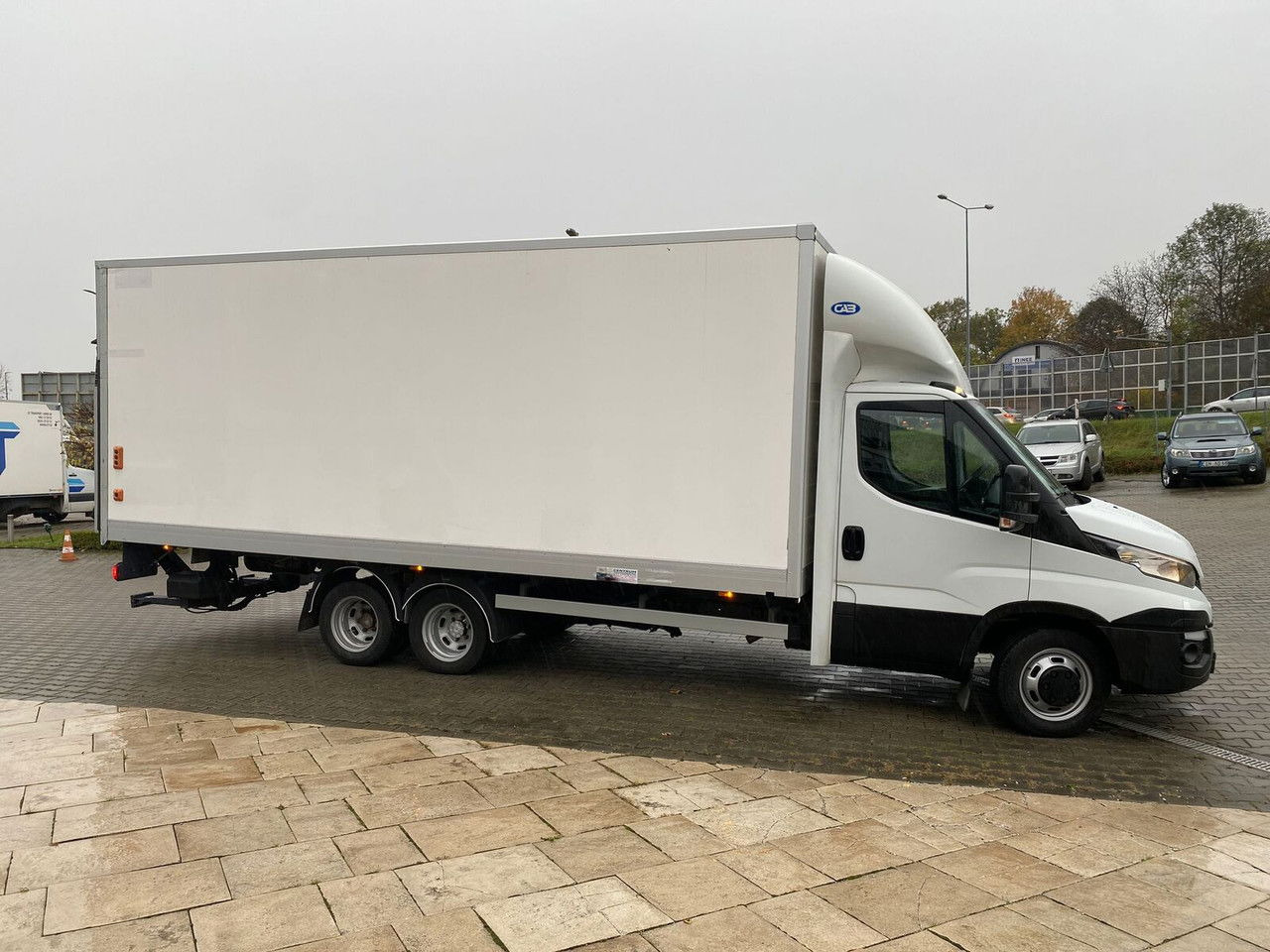 Iveco Daily 35C18 35C180 / NEW Service / Trailer / Euro 6 - Camión caja cerrada: foto 5 Iveco Daily 35C18 35C180 / NEW Service / Trailer / Euro 6 - Camión caja cerrada: foto 5
