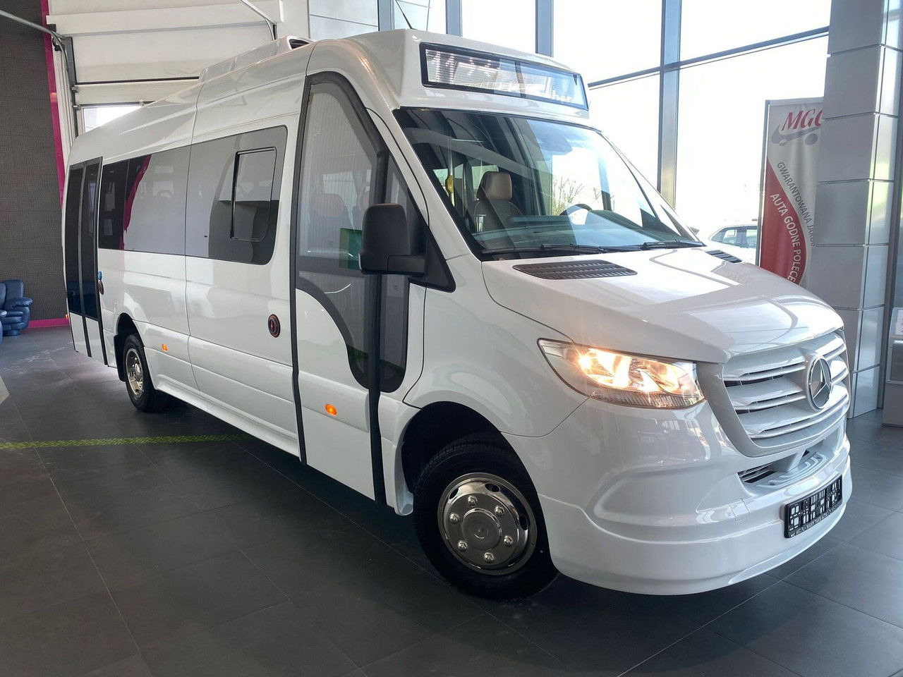 Mercedes-Benz Sprinter 517 - Minibús, Furgoneta de pasajeros: foto 4 Mercedes-Benz Sprinter 517 - Minibús, Furgoneta de pasajeros: foto 4