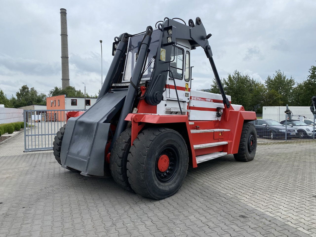 SVETRUCK Svetruck TMF 12/9 HB / 1 Owner / Elme Spreader / Wood LOG A RM - Reach stacker: foto 4 SVETRUCK Svetruck TMF 12/9 HB / 1 Owner / Elme Spreader / Wood LOG A RM - Reach stacker: foto 4