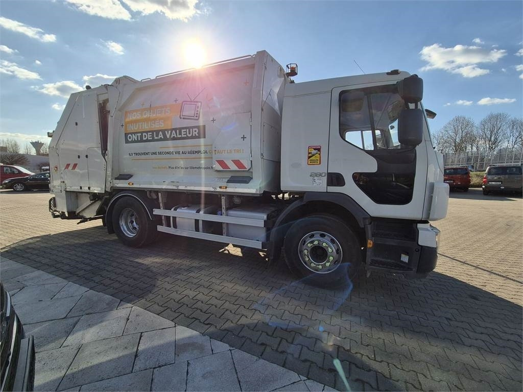 Volvo FE 280 / 13M3 / GEESINKNORBA / EURO 6 / 3 SEATS - Camión de basura: foto 5 Volvo FE 280 / 13M3 / GEESINKNORBA / EURO 6 / 3 SEATS - Camión de basura: foto 5