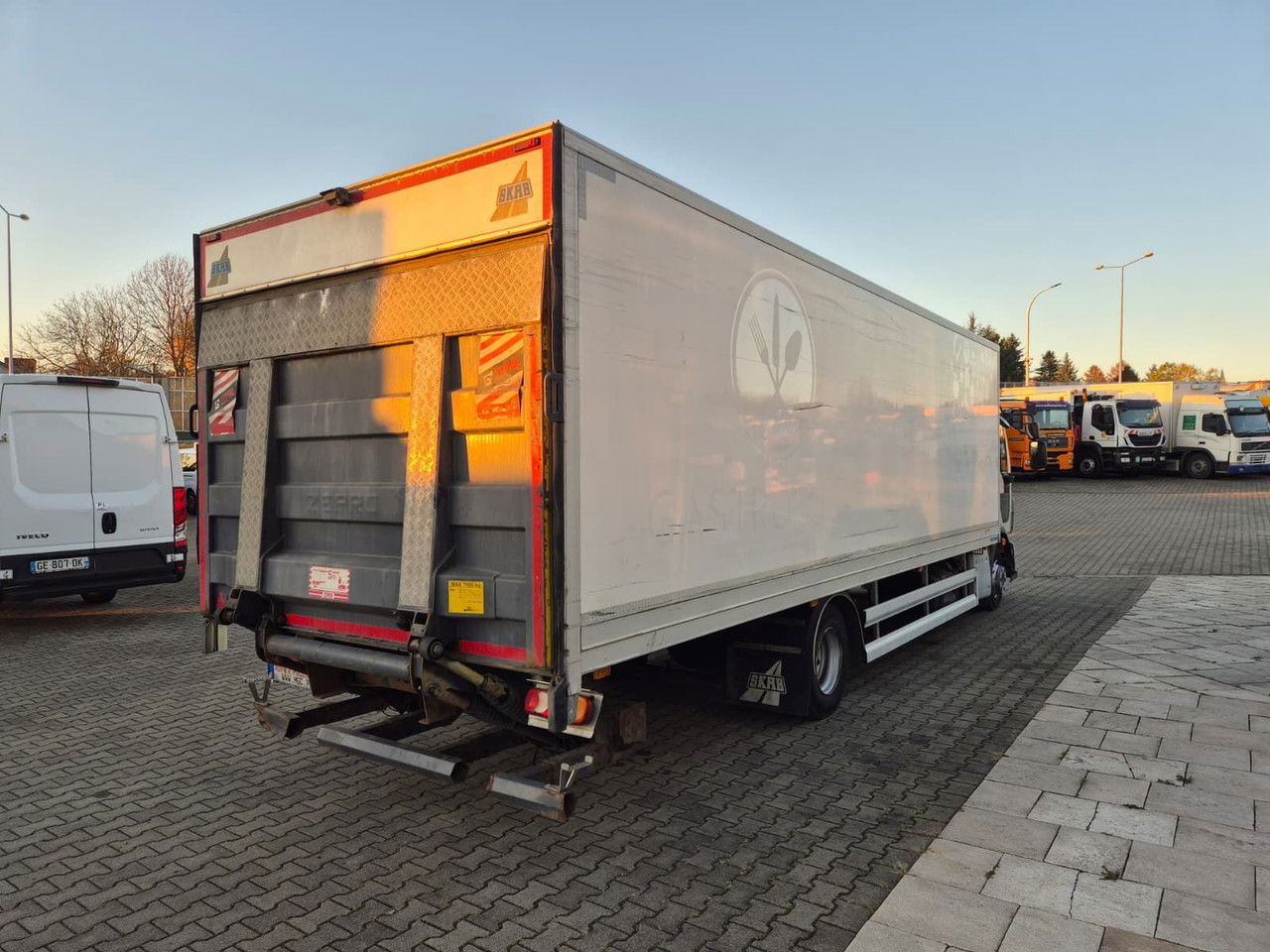 Camión frigorífico Volvo FL 240 Mitsubishi / 1 Owner / Serviced: foto 7