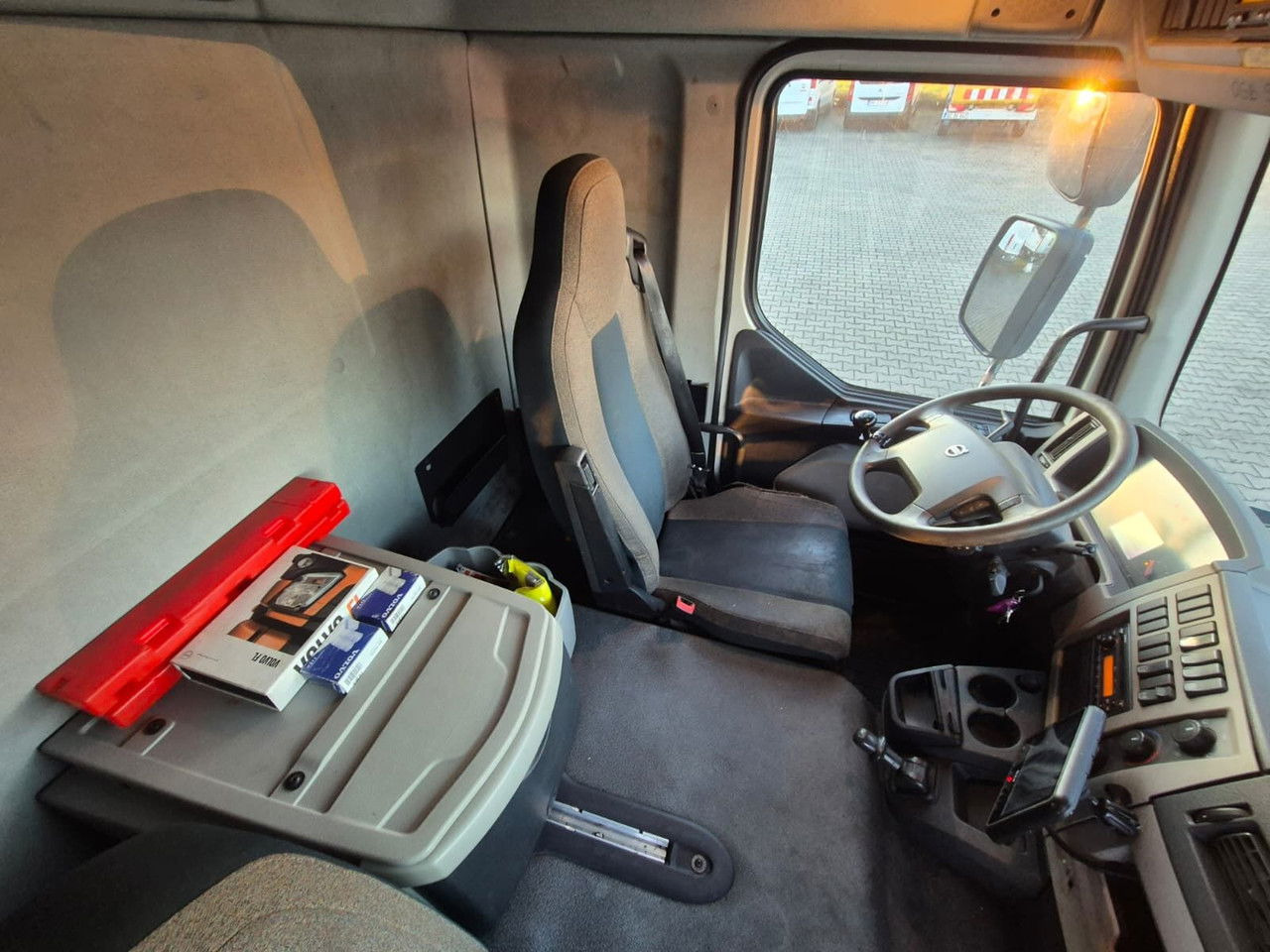 Camión frigorífico Volvo FL 240 Mitsubishi / 1 Owner / Serviced: foto 23