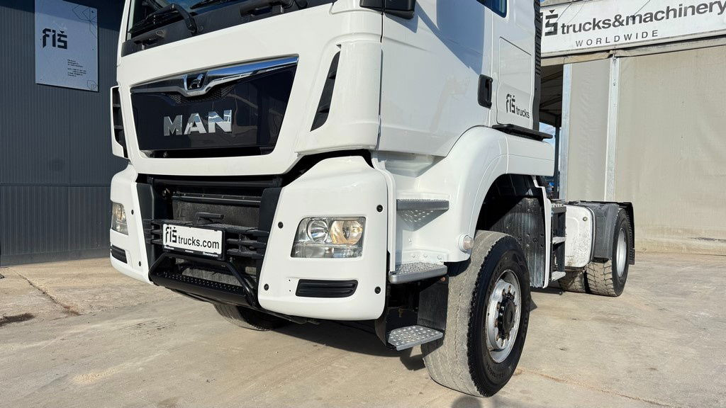 MAN TGS 18.460 4X4 tractor unit - cardan - motor brake - Cabeza tractora: foto 2 MAN TGS 18.460 4X4 tractor unit - cardan - motor brake - Cabeza tractora: foto 2