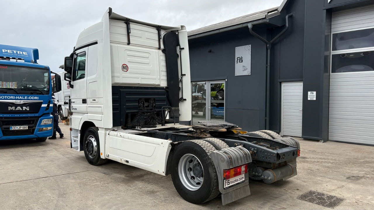 Mercedes-Benz Actros 1844 4x2 - tractor unit - retarder - Cabeza tractora: foto 4 Mercedes-Benz Actros 1844 4x2 - tractor unit - retarder - Cabeza tractora: foto 4