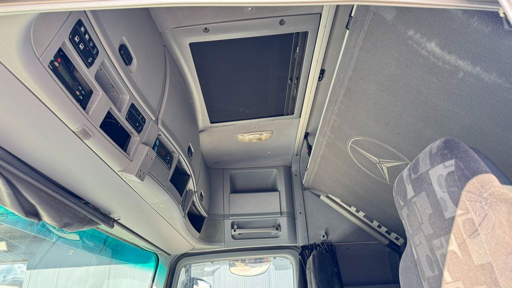 Cabeza tractora Mercedes-Benz Actros 1844 4x2 tractor unit - retarder: foto 28 Cabeza tractora Mercedes-Benz Actros 1844 4x2 tractor unit - retarder: foto 28