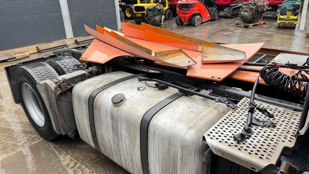 Mercedes-Benz Actros 1844 4x2 - tractor unit - retarder - Cabeza tractora: foto 4 Mercedes-Benz Actros 1844 4x2 - tractor unit - retarder - Cabeza tractora: foto 4