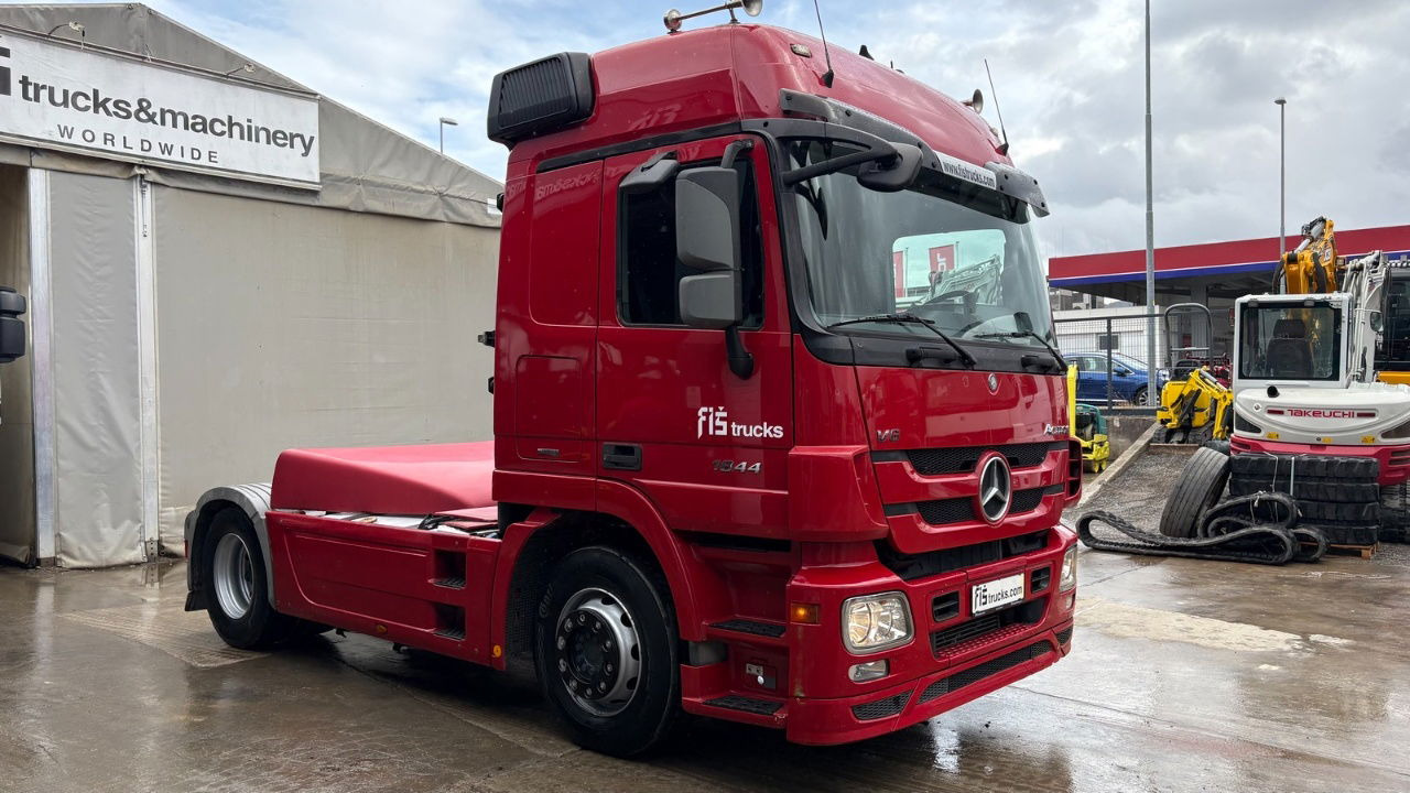 Mercedes-Benz Actros 1844 4x2 tractor unit - retarder - Cabeza tractora: foto 2 Mercedes-Benz Actros 1844 4x2 tractor unit - retarder - Cabeza tractora: foto 2