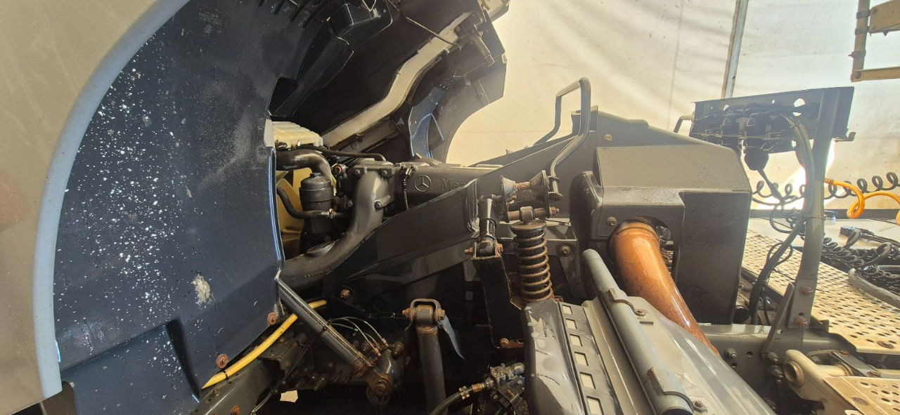 Leasing de  Mercedes-Benz Axor 1836 4x2 tipper hydraulics Mercedes-Benz Axor 1836 4x2 tipper hydraulics: foto 10