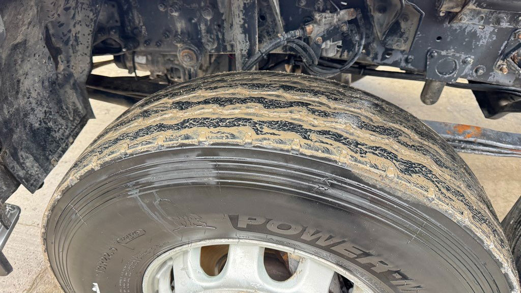 Camión chasis Mercedes-Benz Actros 3331 B 6x4 chassis - big axle: foto 7 Camión chasis Mercedes-Benz Actros 3331 B 6x4 chassis - big axle: foto 7