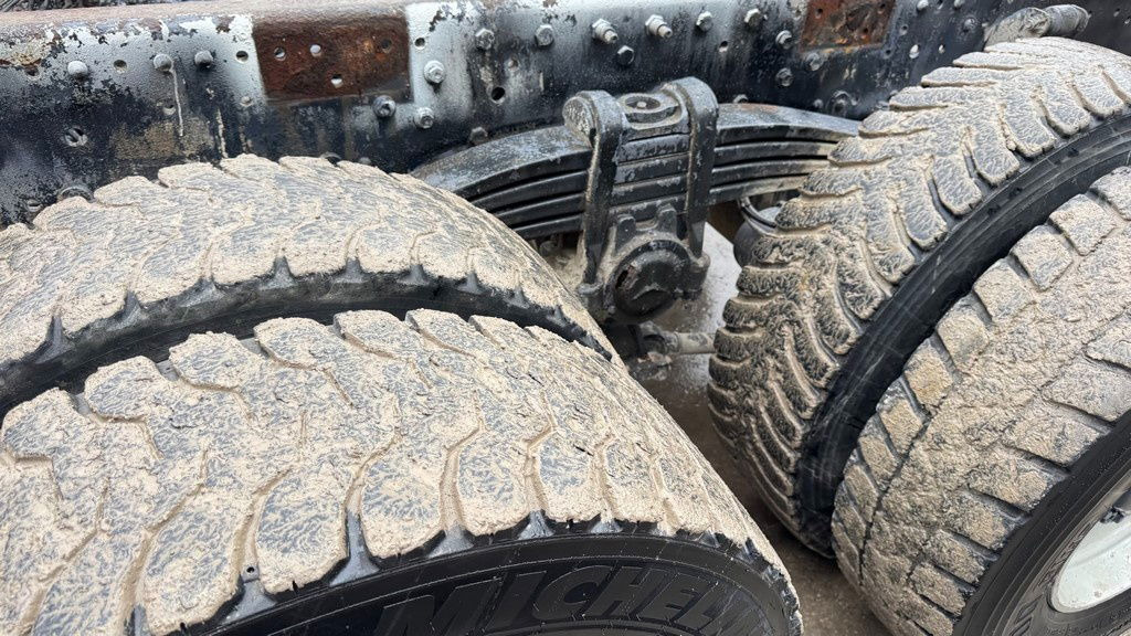 Camión chasis Mercedes-Benz Actros 3331 B 6x4 chassis - big axle: foto 11 Camión chasis Mercedes-Benz Actros 3331 B 6x4 chassis - big axle: foto 11