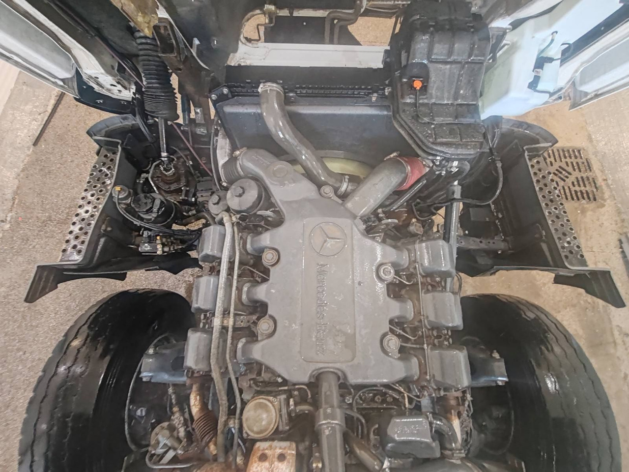 Camión chasis Mercedes-Benz Actros 3331 B 6x4 chassis - big axle: foto 20 Camión chasis Mercedes-Benz Actros 3331 B 6x4 chassis - big axle: foto 20