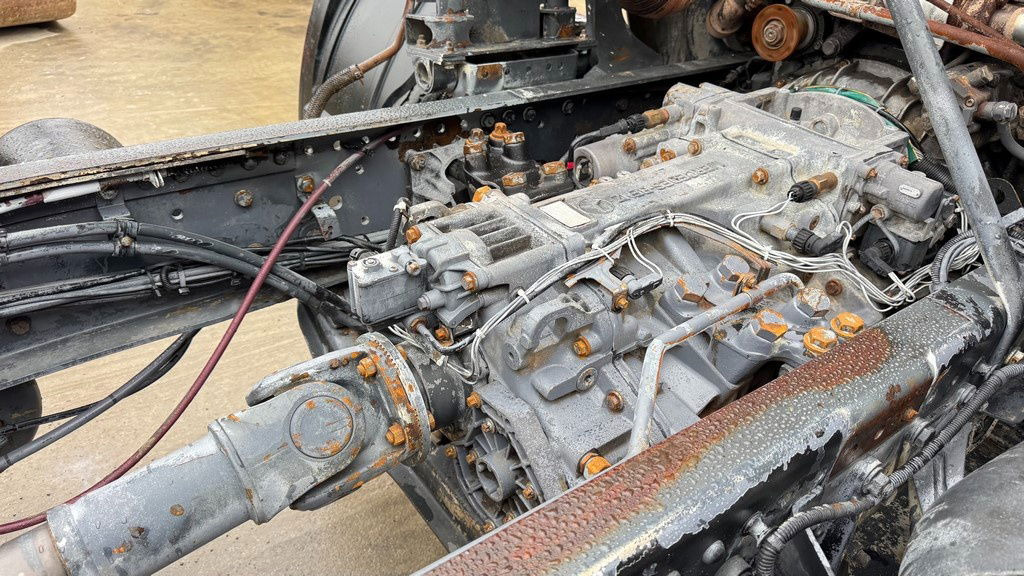 Camión chasis Mercedes-Benz Actros 3331 B 6x4 chassis - big axle: foto 14 Camión chasis Mercedes-Benz Actros 3331 B 6x4 chassis - big axle: foto 14