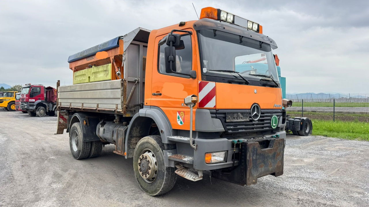 Mercedes-Benz Atego 1828 AK 4X4 meiller tipper - snow plow - salt spreader - Camión volquete: foto 3 Mercedes-Benz Atego 1828 AK 4X4 meiller tipper - snow plow - salt spreader - Camión volquete: foto 3