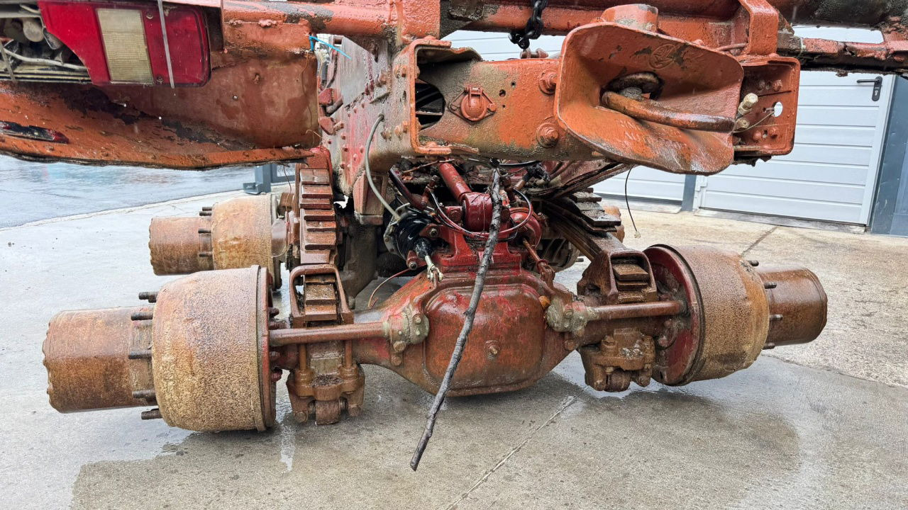 Mercedes-Benz 13TON Double Axles 6X4 - Otros maquinaria: foto 5 Mercedes-Benz 13TON Double Axles 6X4 - Otros maquinaria: foto 5