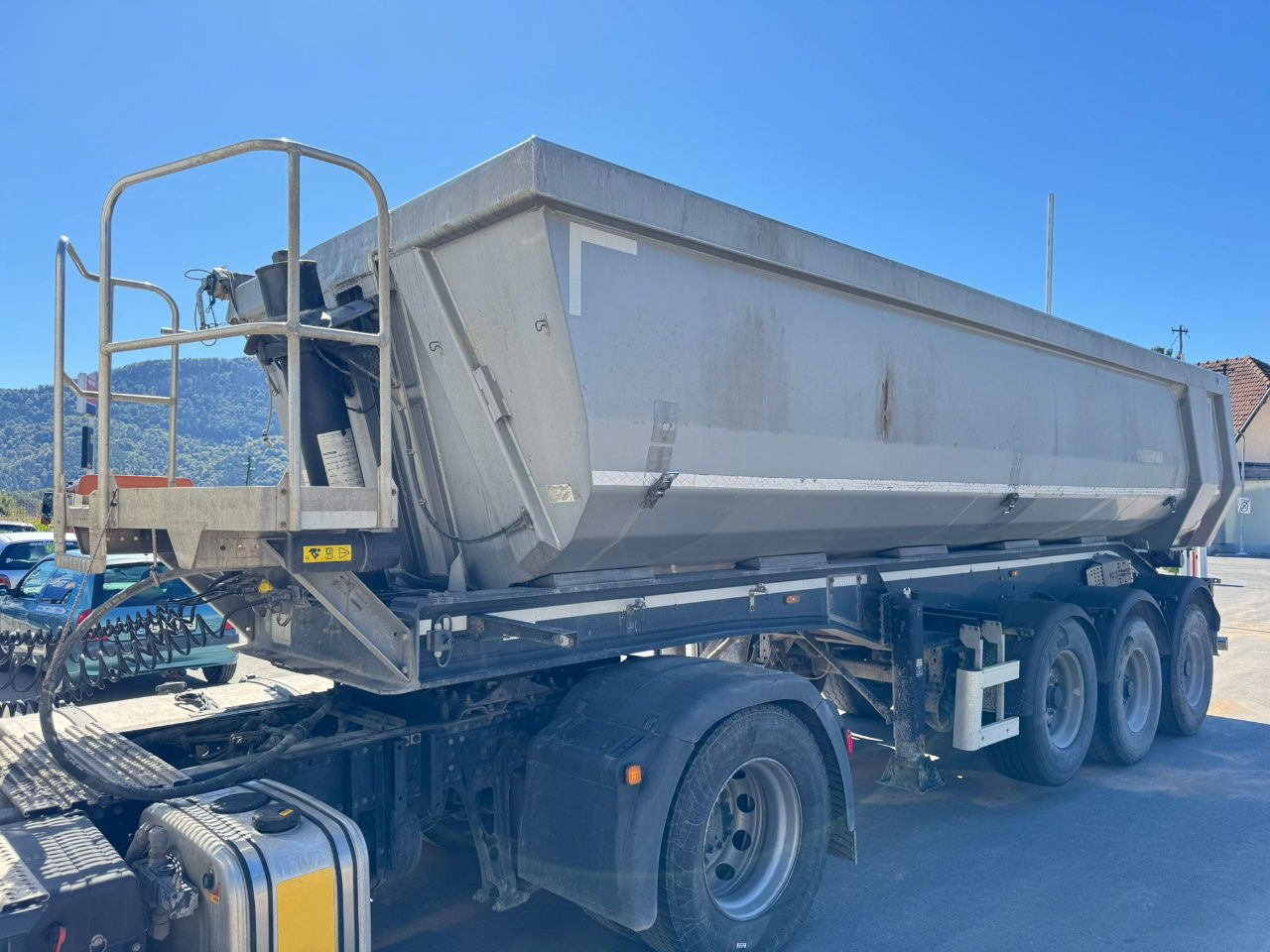 Schwarzmüller AR HKS 3 - 3-Axle Tipper Trailer - ALU - Semirremolque volquete: foto 1 Schwarzmüller AR HKS 3 - 3-Axle Tipper Trailer - ALU - Semirremolque volquete: foto 1