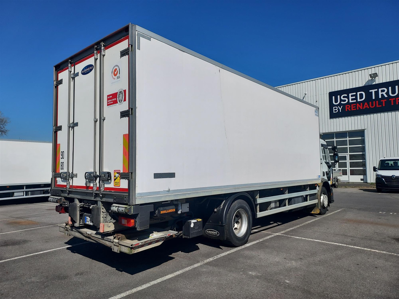 RENAULT D Wide - Camión frigorífico: foto 3 RENAULT D Wide - Camión frigorífico: foto 3