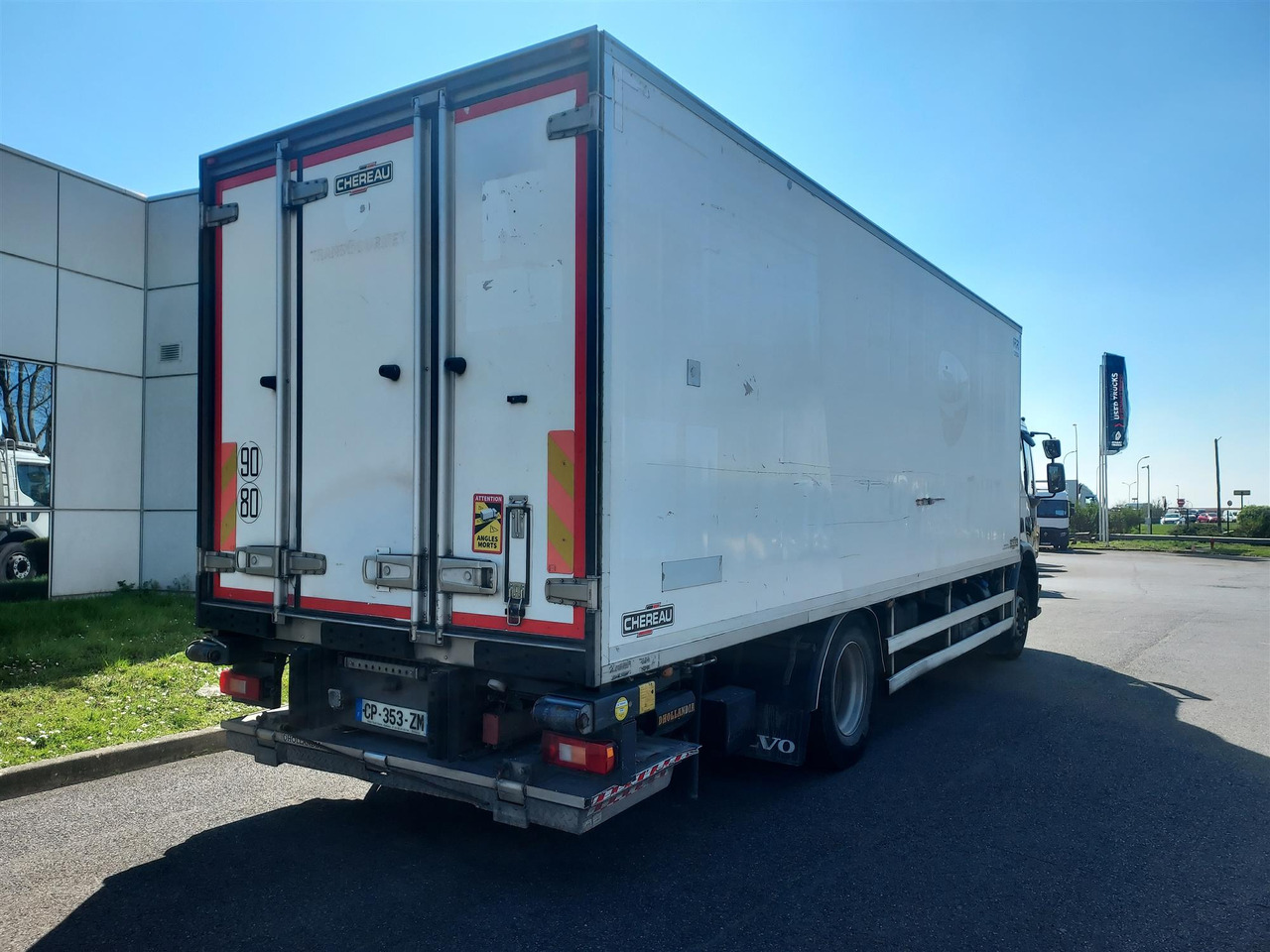 RENAULT FE 260 - Camión frigorífico: foto 3 RENAULT FE 260 - Camión frigorífico: foto 3