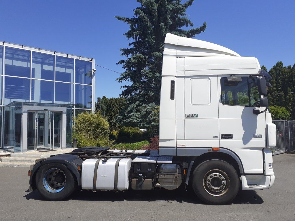 DAF XF105.460 EEV - Cabeza tractora: foto 3 DAF XF105.460 EEV - Cabeza tractora: foto 3