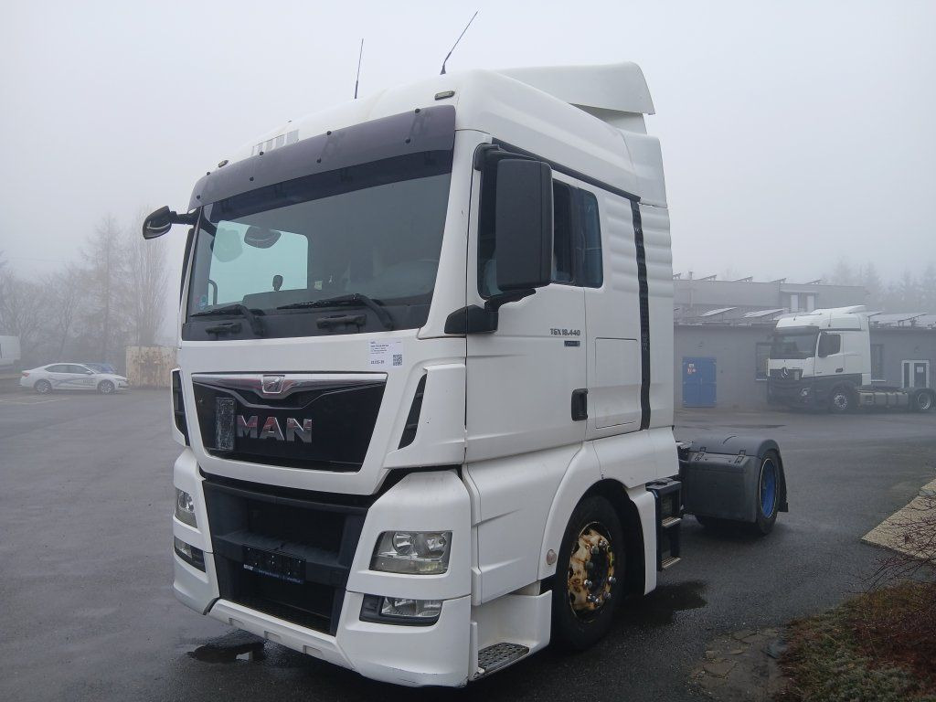 MAN TGX18.440 XLX - Cabeza tractora: foto 2 MAN TGX18.440 XLX - Cabeza tractora: foto 2