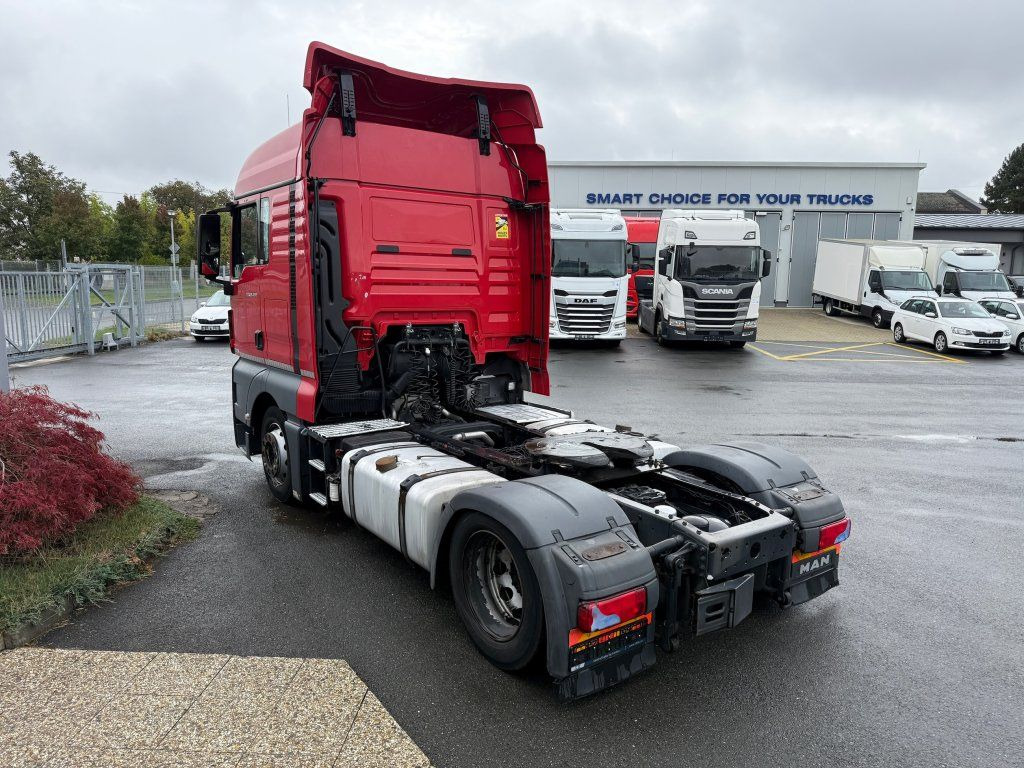 MAN TGX18.460 EURO 6 MEGA/lowdeck NEW TACHO RETARDER - Cabeza tractora: foto 5 MAN TGX18.460 EURO 6 MEGA/lowdeck NEW TACHO RETARDER - Cabeza tractora: foto 5