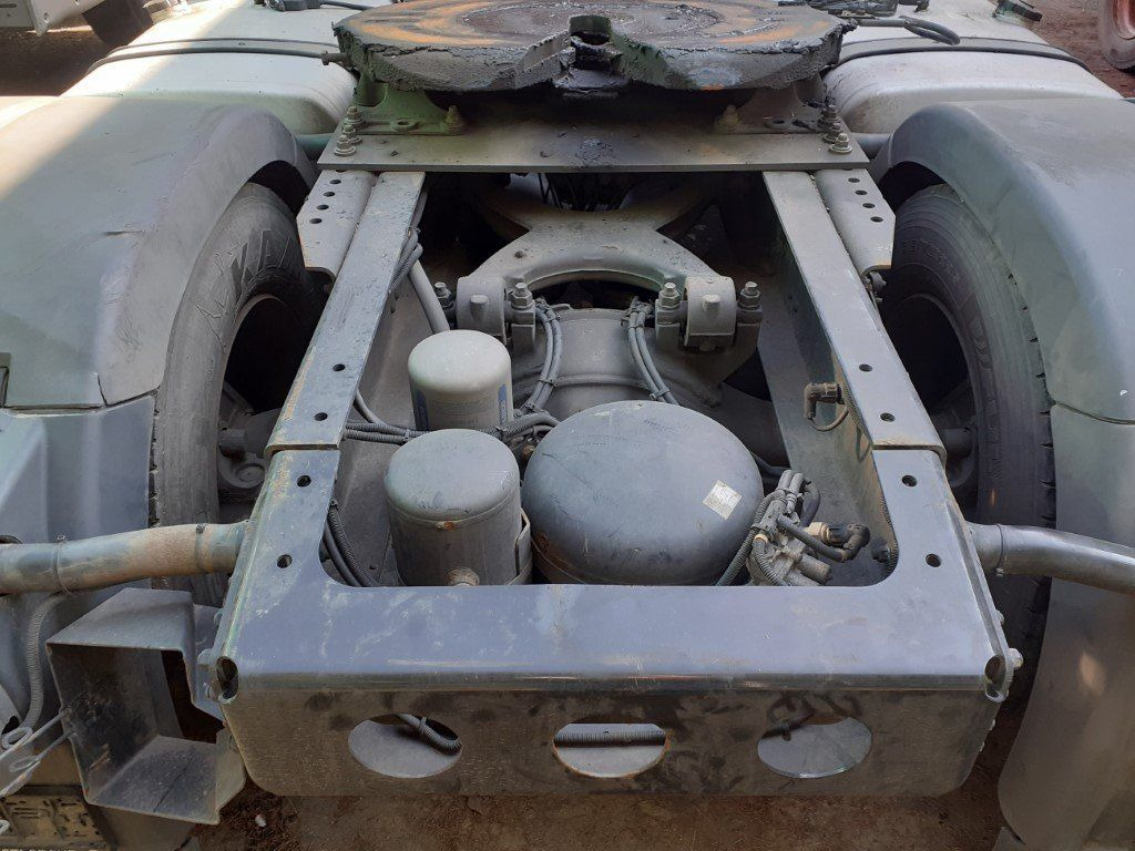 Cabeza tractora MAN TGX18.460 XLX Motorschaden/engine damage: foto 10