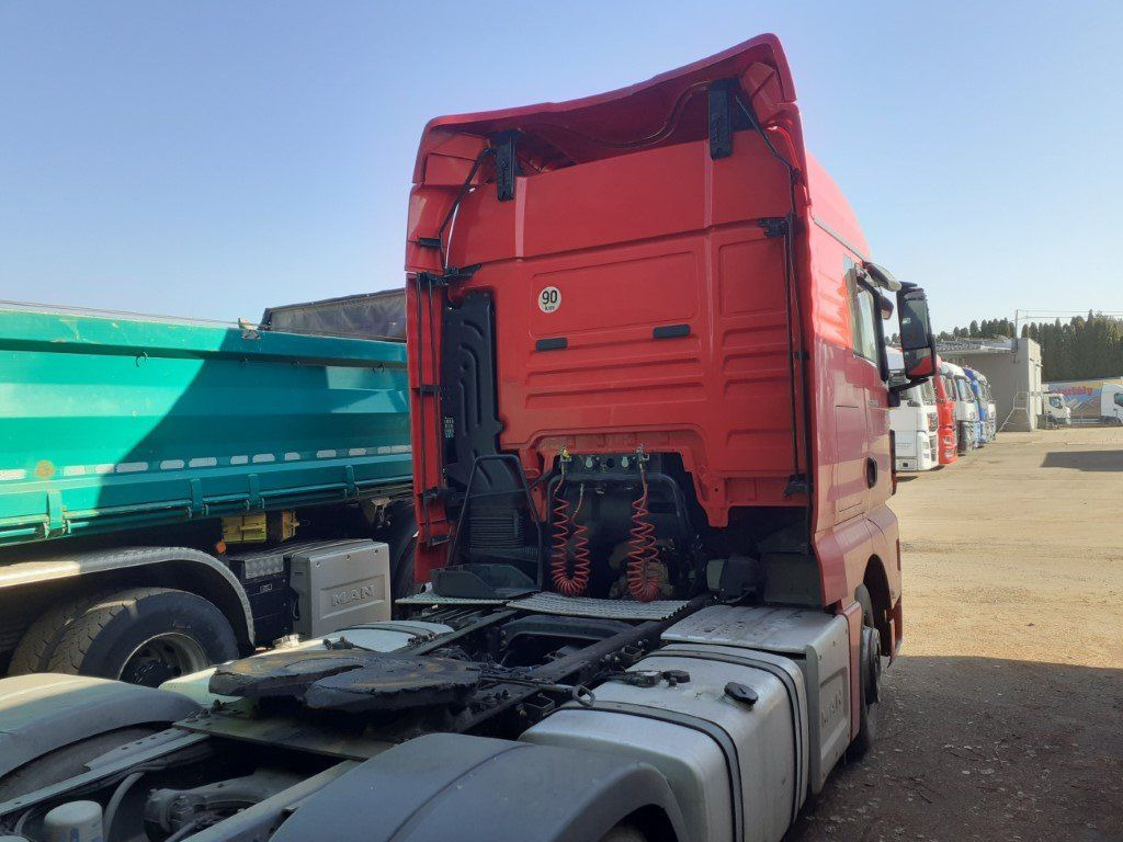 MAN TGX18.460 XLX Motorschaden/engine damage - Cabeza tractora: foto 4 MAN TGX18.460 XLX Motorschaden/engine damage - Cabeza tractora: foto 4