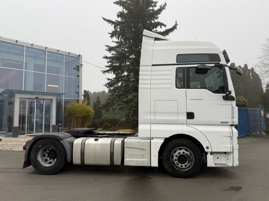 MAN TGX18.500 EURO 6 - Cabeza tractora: foto 3 MAN TGX18.500 EURO 6 - Cabeza tractora: foto 3