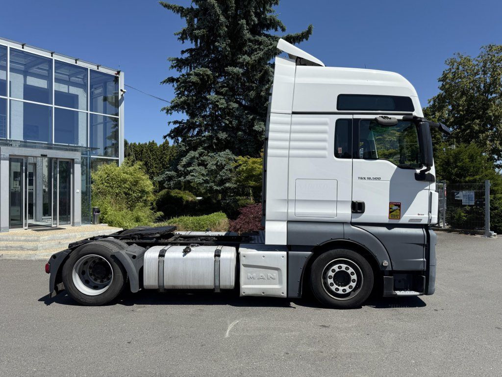 MAN TGX18.500 EURO 6 MEGA/lowdeck - Cabeza tractora: foto 3 MAN TGX18.500 EURO 6 MEGA/lowdeck - Cabeza tractora: foto 3