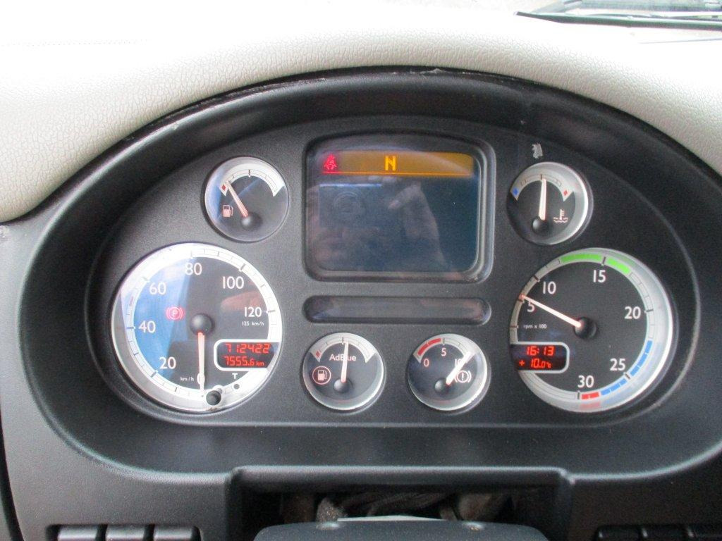 Camión caja cerrada DAF CF 75.310: foto 13