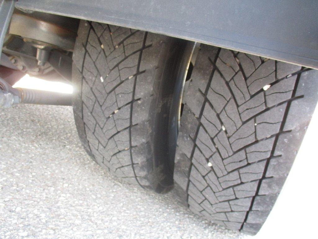 Camión caja cerrada DAF LF 18.290: foto 7