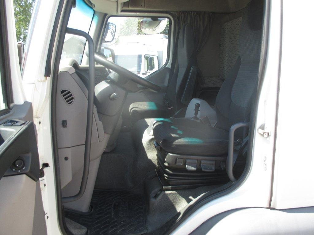 DAF LF 260 - Camión lona: foto 5 DAF LF 260 - Camión lona: foto 5