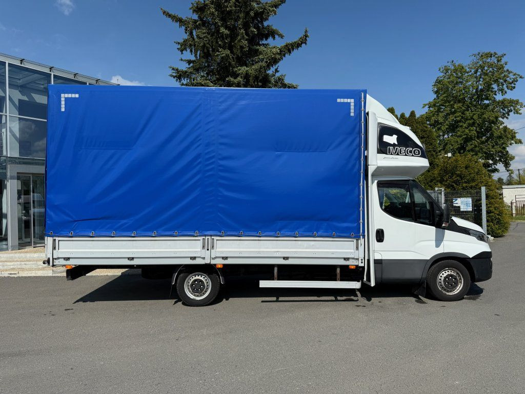 Iveco 35S18 Daily - Furgoneta con lona: foto 3 Iveco 35S18 Daily - Furgoneta con lona: foto 3