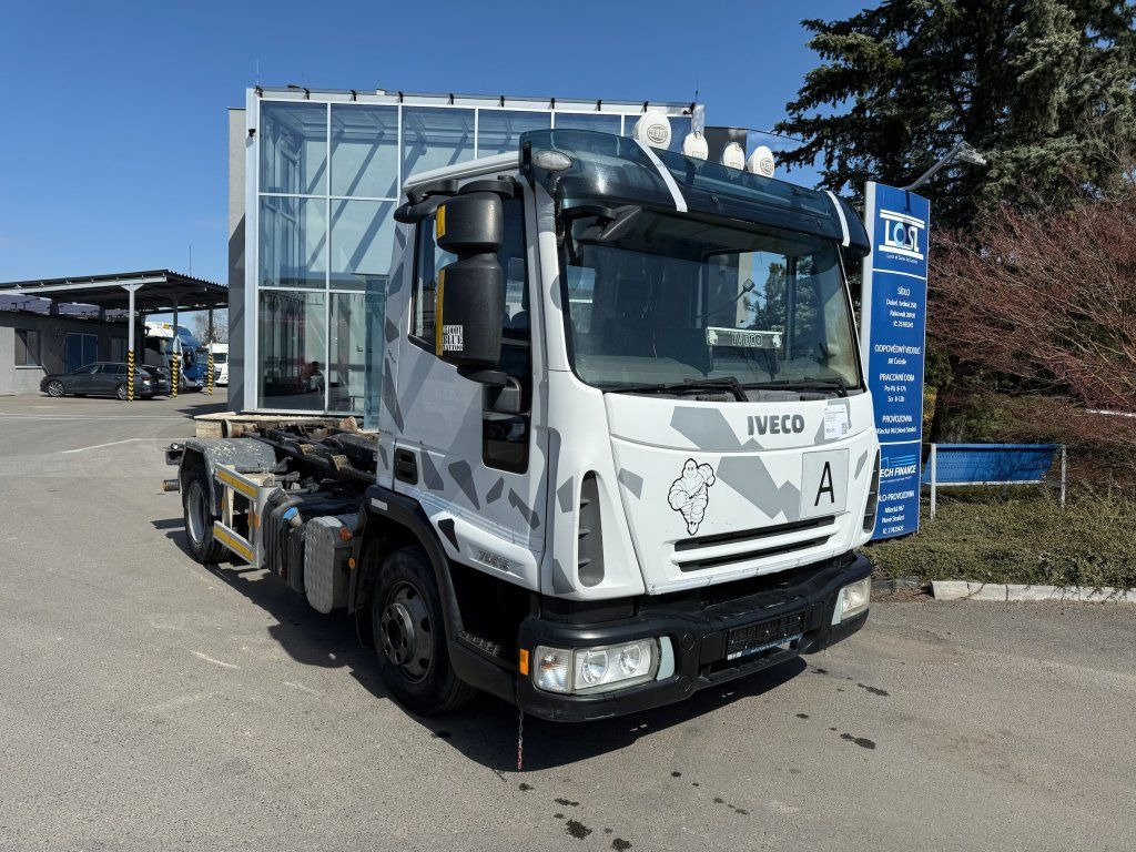Iveco 75E18 EURO 4 - Camión multibasculante: foto 2 Iveco 75E18 EURO 4 - Camión multibasculante: foto 2