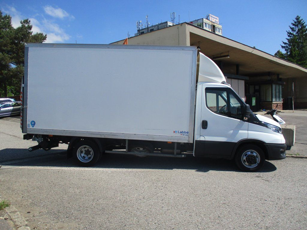 Iveco Daily 35C16 3.0 - Furgoneta caja cerrada: foto 4 Iveco Daily 35C16 3.0 - Furgoneta caja cerrada: foto 4