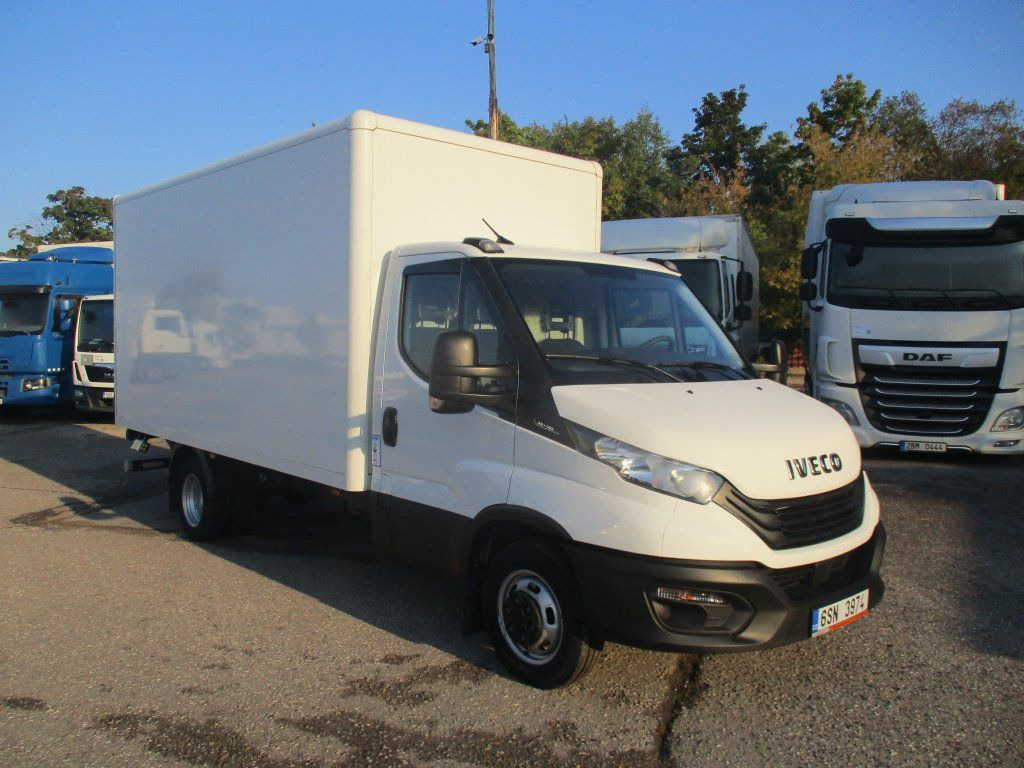 Iveco Daily 35C16 - Furgoneta caja cerrada: foto 3 Iveco Daily 35C16 - Furgoneta caja cerrada: foto 3