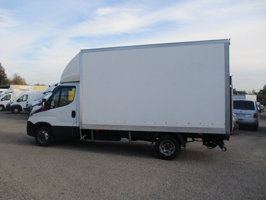 Iveco Daily 35C16 , Höhe 2,3m - Furgoneta caja cerrada: foto 4 Iveco Daily 35C16 , Höhe 2,3m - Furgoneta caja cerrada: foto 4