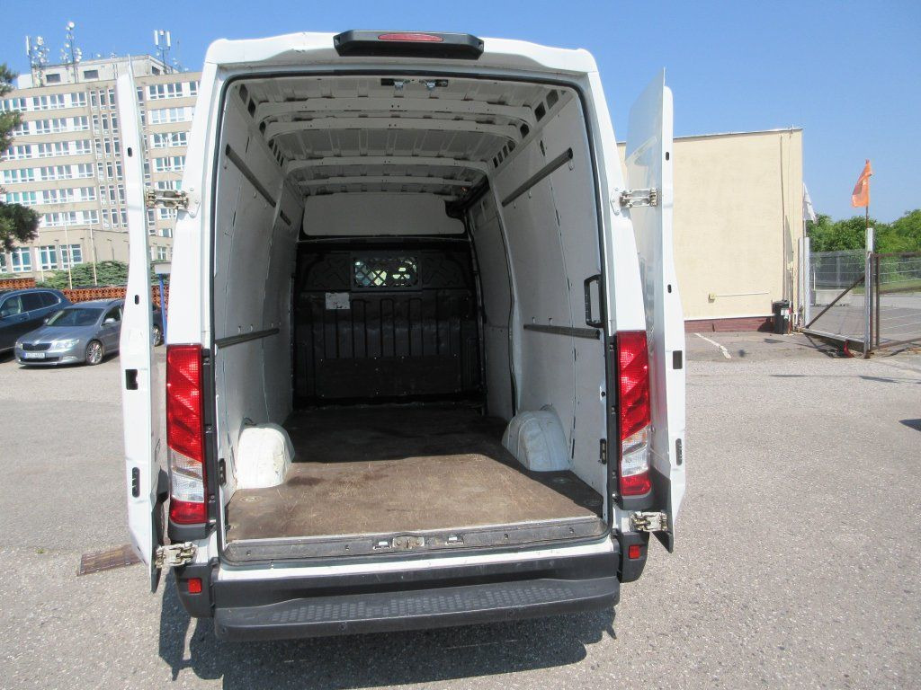 Iveco Daily 35S16 - Furgón: foto 4 Iveco Daily 35S16 - Furgón: foto 4