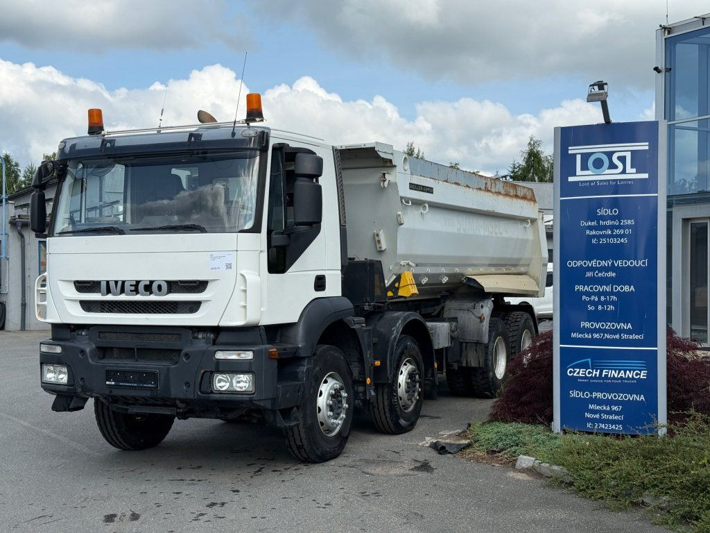 Iveco Trakker 410 S1 8x4 - Camión volquete: foto 1 Iveco Trakker 410 S1 8x4 - Camión volquete: foto 1