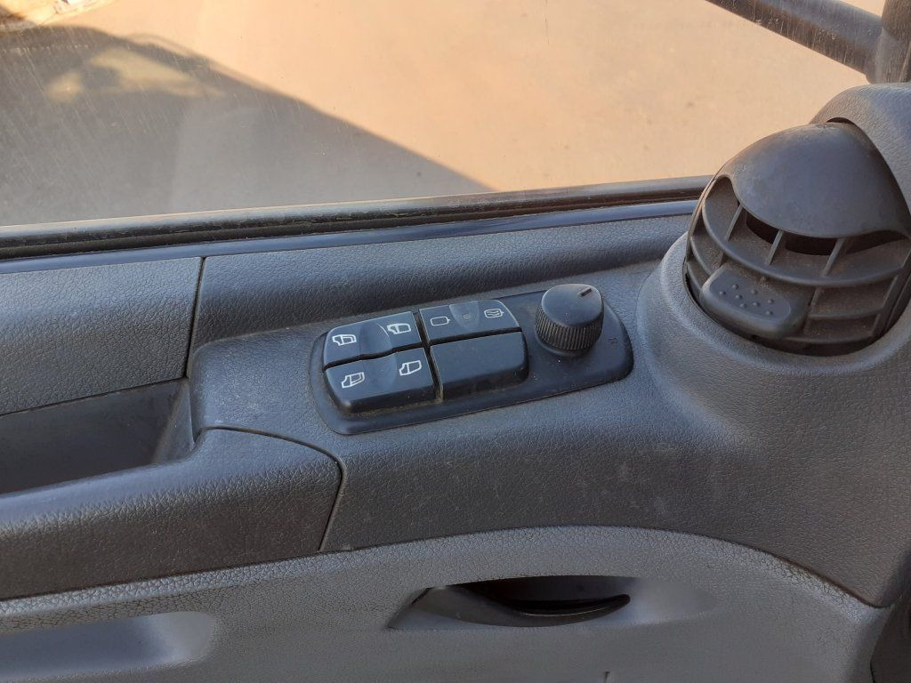 Camión lona Mercedes-Benz 1018 Atego EURO 3: foto 18
