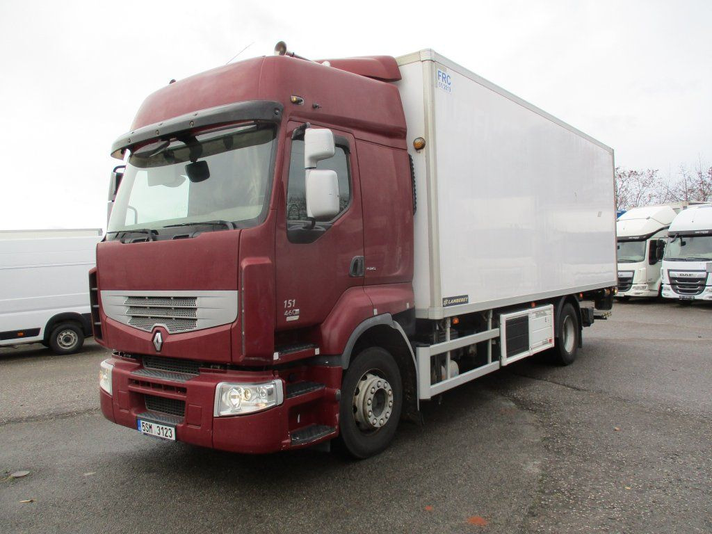 Renault Premium 460 - Camión caja cerrada: foto 1 Renault Premium 460 - Camión caja cerrada: foto 1