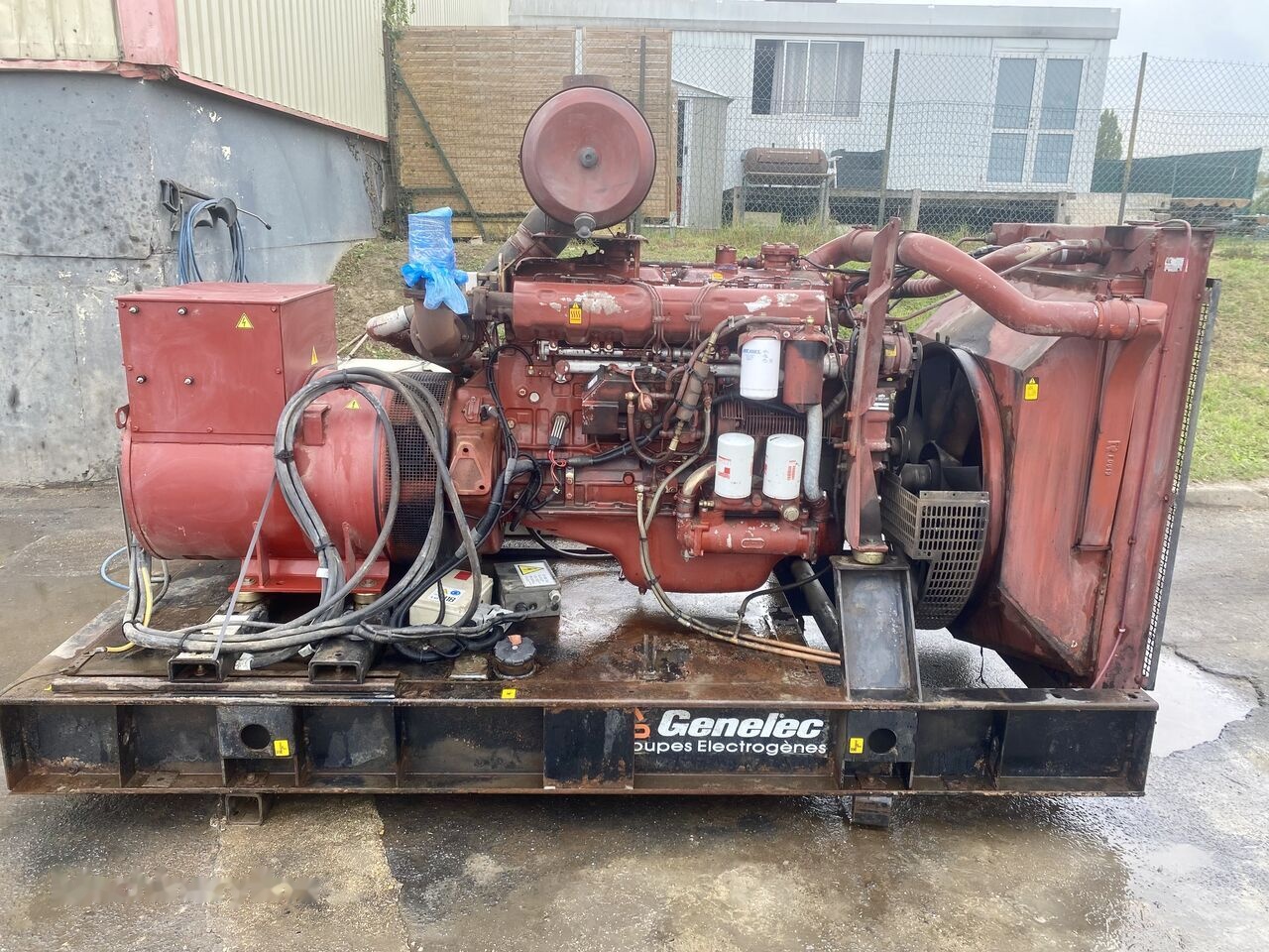 Genelec 300 kVa IVECO - Generador industriale: foto 1 Genelec 300 kVa IVECO - Generador industriale: foto 1