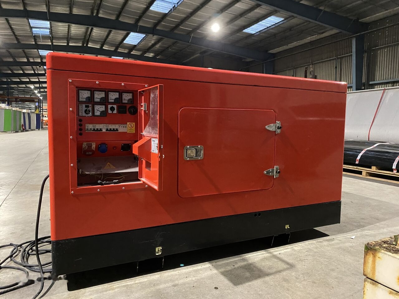 Genelec 45 kVa diesel - Generador industriale: foto 1 Genelec 45 kVa diesel - Generador industriale: foto 1