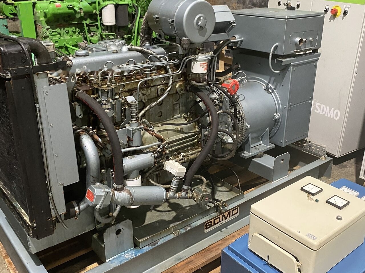 SDMO 70 kVa Perkins diesel - Generador industriale: foto 3 SDMO 70 kVa Perkins diesel - Generador industriale: foto 3