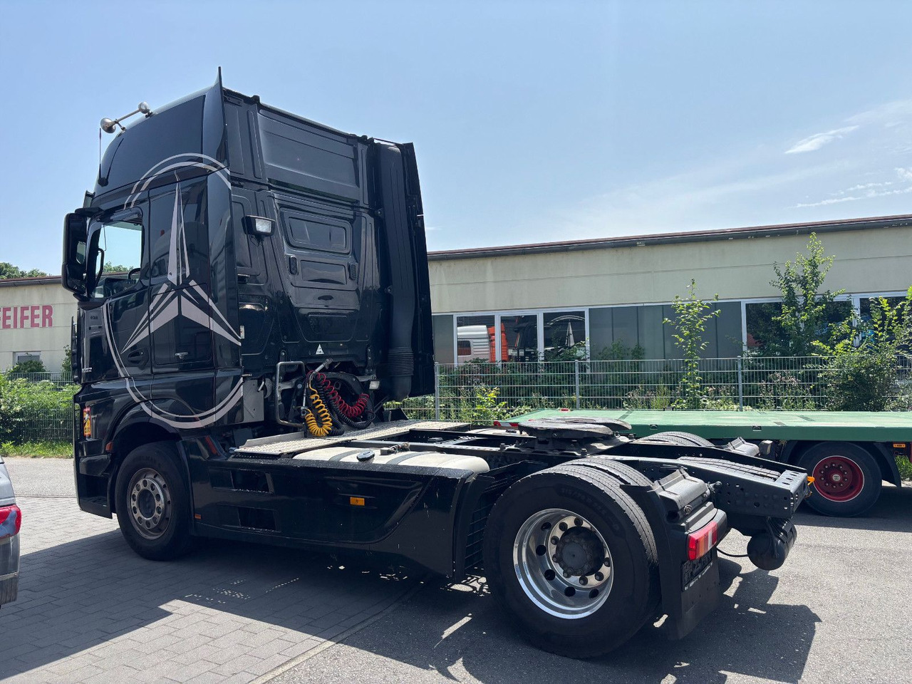 Mercedes-Benz Actros 1852 Giga Space/Alu Felgen/Retarder - Cabeza tractora: foto 4 Mercedes-Benz Actros 1852 Giga Space/Alu Felgen/Retarder - Cabeza tractora: foto 4