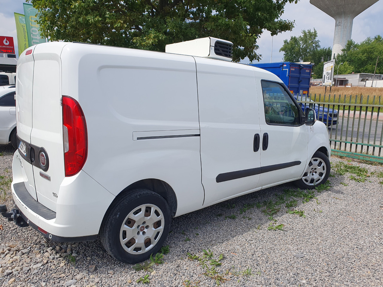 FIAT DOBLO LONG CHLODNIA carrier KLIMA EURO6 - Furgoneta frigorifica: foto 2 FIAT DOBLO LONG CHLODNIA carrier KLIMA EURO6 - Furgoneta frigorifica: foto 2