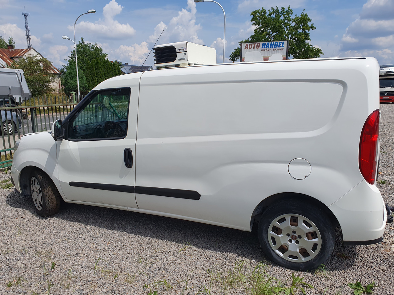 FIAT DOBLO LONG CHLODNIA carrier KLIMA EURO6 - Furgoneta frigorifica: foto 4 FIAT DOBLO LONG CHLODNIA carrier KLIMA EURO6 - Furgoneta frigorifica: foto 4