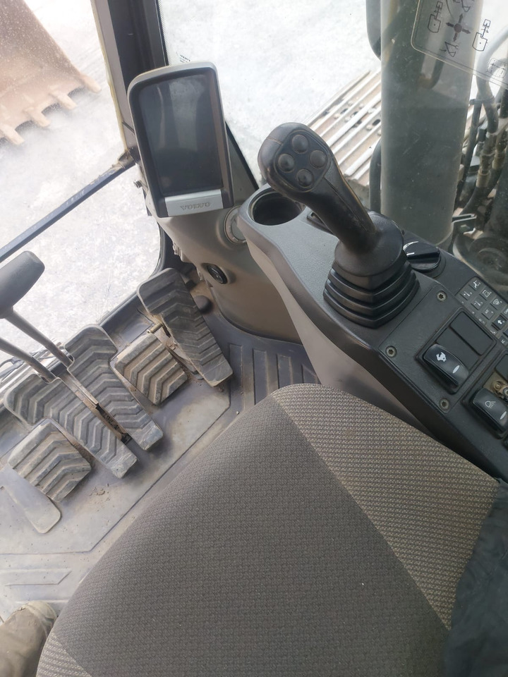 Excavadora de cadenas Volvo EC 140 DL: foto 11