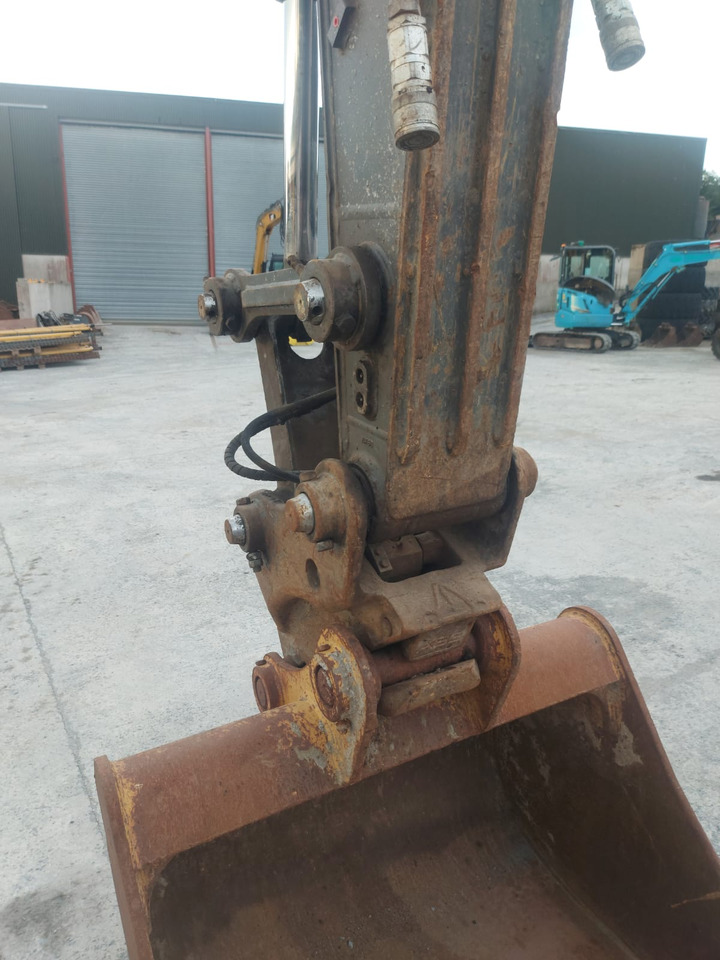 Excavadora de cadenas Volvo EC 140 DL: foto 14