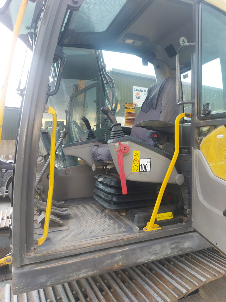 Excavadora de cadenas Volvo EC 140 DL: foto 7